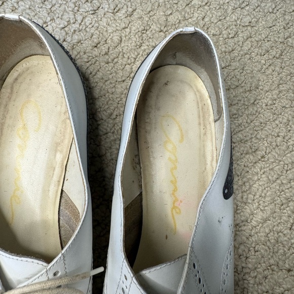 Vintage Connie Spectator lace ups 9M - Picture 4 of 8